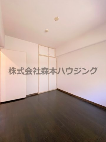 【寝室】 | 　ブランドールMIII | 落ち着いて過ごせるお部屋なので、寝室にいかがでしょうか