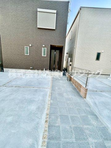 下新庄5丁目新築一戸建のエントランス