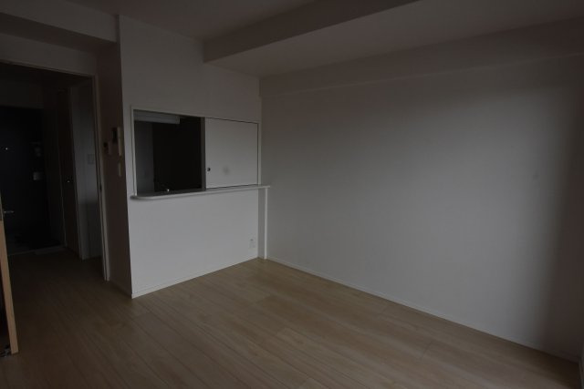 【居間・リビング】 | エンクレスト薬院NOBLE | 別号室の写真になります。現況優先。