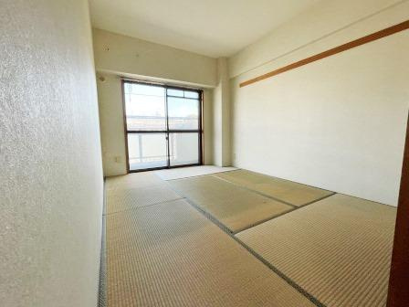 さいたま市桜区西堀３丁目の賃貸マンションの和室|畳の上でゆっくりとくつろげる和室です