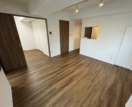 オープンブルーム東向島ｗｅｓｔの居間・リビング