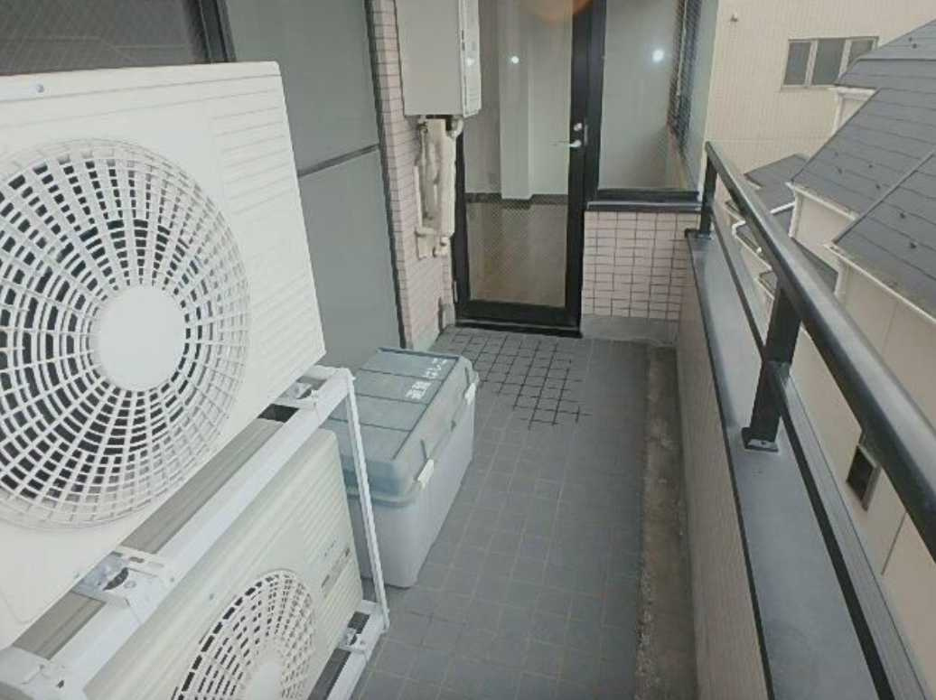 ヴィラ花見堂　最上階　角部屋　ファミリー向けのバルコニー