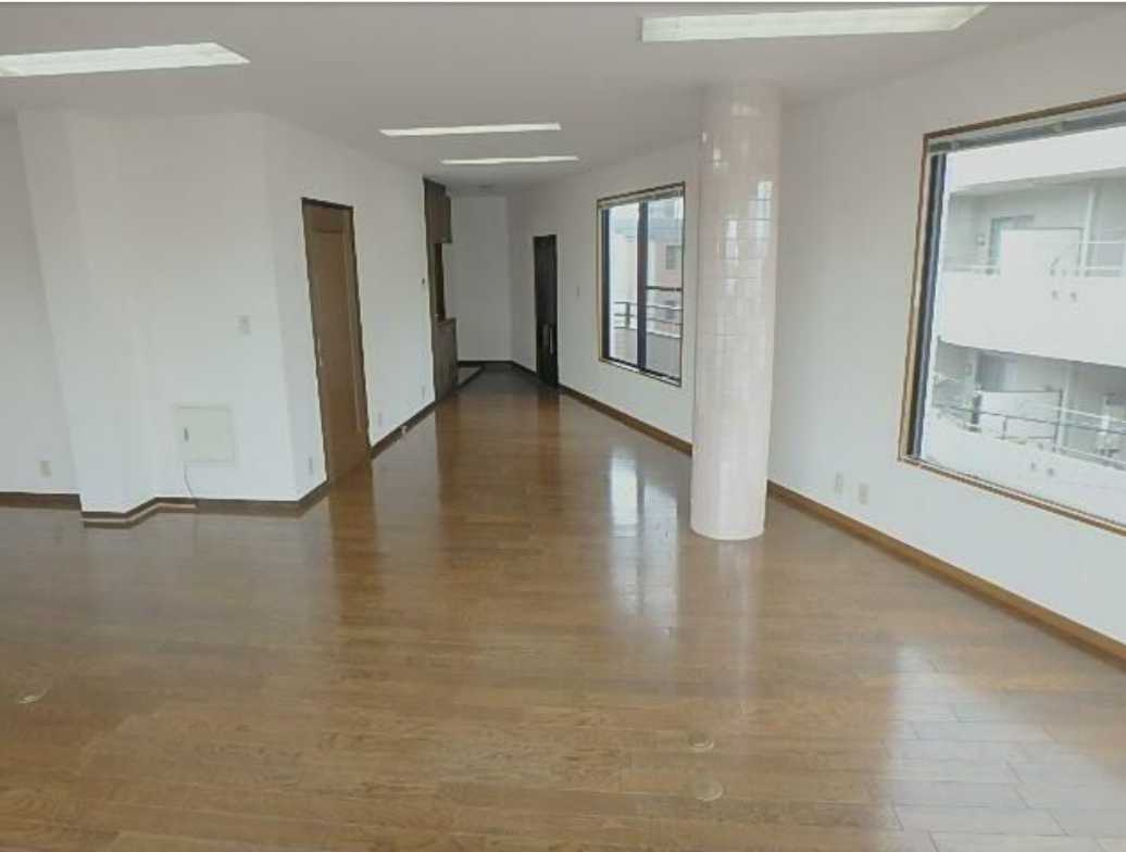 ヴィラ花見堂　最上階　角部屋　ファミリー向けの内装