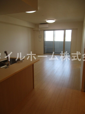 【居間・リビング】 | セントラルレジデンス | 別部屋写真です。