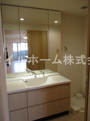 【洗面所】 | セントラルレジデンス | 別部屋写真です。