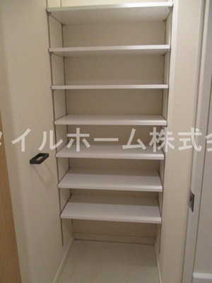 【収納】 | セントラルレジデンス | 別部屋写真です。