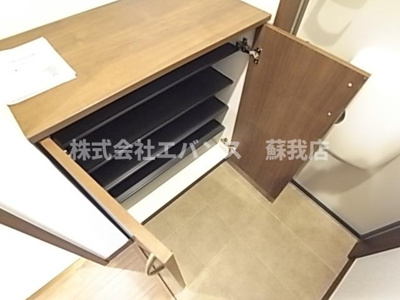 【エントランス】 | メゾンクレールⅢ | 建物の内部です