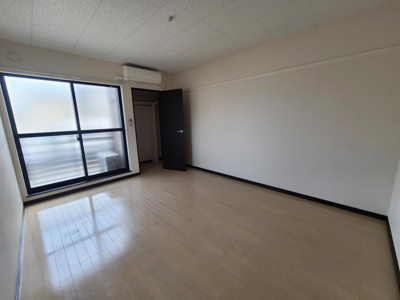 【居間・リビング】La Campana