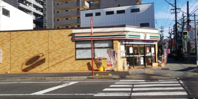 セブンイレブン名古屋新栄2飯田街道店 徒歩1分のセブンイレブン。生活が楽になること間違いなし！ 60m