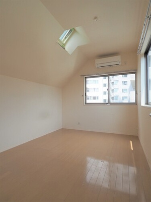 【その他】 | 新宿区左門町戸建 | ６．２畳洋室