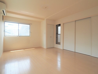 【居間・リビング】 | 新宿区左門町戸建