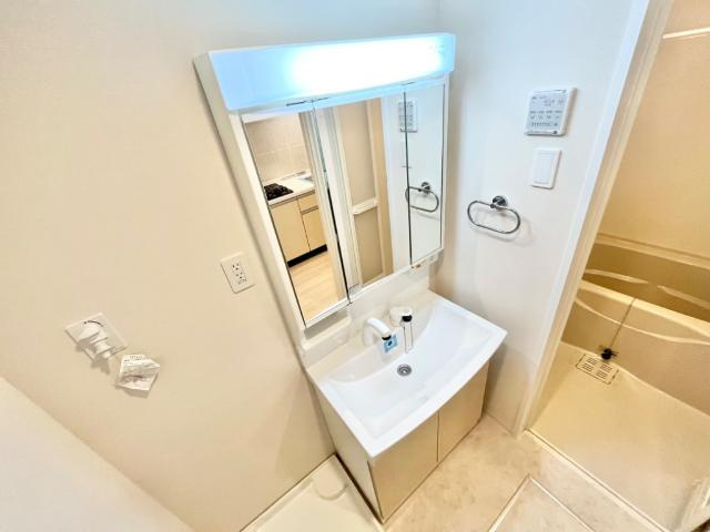 サニーコート香ヶ丘の洗面所|洗髪洗面化粧台