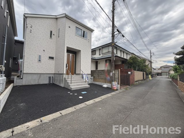 伊勢原市沼目4丁目新築戸建て　第24-1号棟の前面道路含む現地写真|前面道路含む現地写真です。
