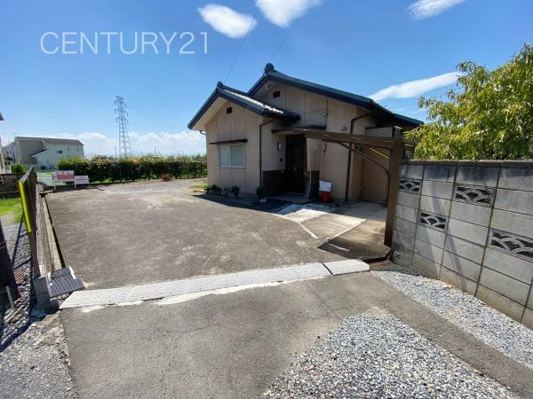 前橋市江田町平家中古一戸建ての前面道路含む現地写真