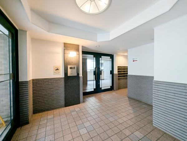 横浜市港北区日吉７丁目の中古マンションのエントランス|エントランスにはオートロックがついており、防犯面も安心！
清掃も行き届いています
