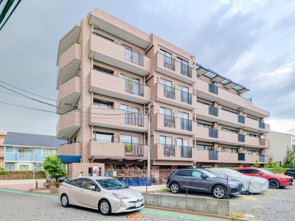 横浜市港北区日吉７丁目の中古マンションの外観|いつでもご案内可能です！
お車でご自宅まで送迎承ります。