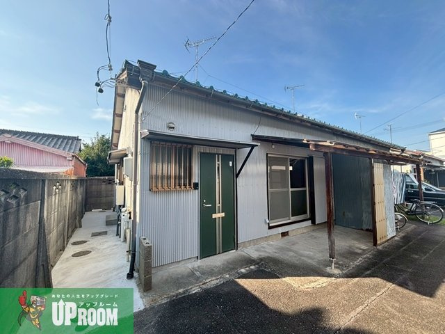 鳥居松町1丁目貸家の外観