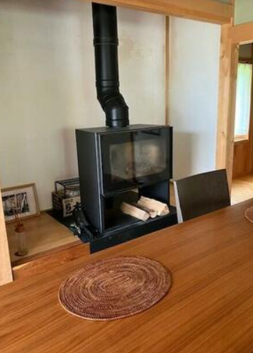 8/23新規　戸建　高山市朝日町青屋　1890万の居間・リビング