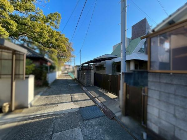 和歌山市福島　中古戸建の前面道路含む現地写真