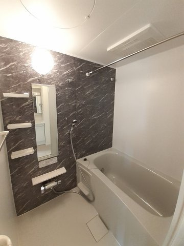 Ｉ・ＶＩＬＬＡＧＥ大手町　Ｃの浴室