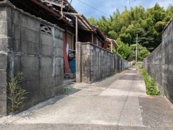 臼杵市海添　土地の前面道路含む現地写真|前面里道