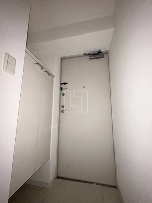 【玄関】 | SERENiTE北浜 | SERENiTE北浜（セレニテ北浜）　玄関スペース