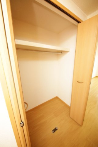 プラネットCの収納|別部屋反転間取りのお写真となります。
