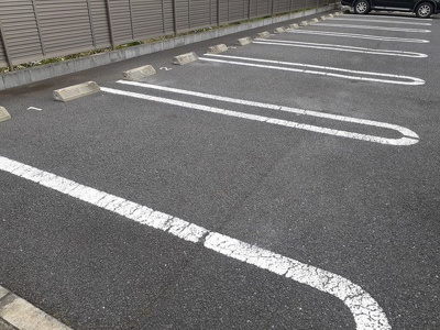 【駐車場】 | シェフィールド | 駐車場完備です