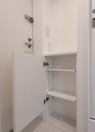 ASTILE西新宿の玄関