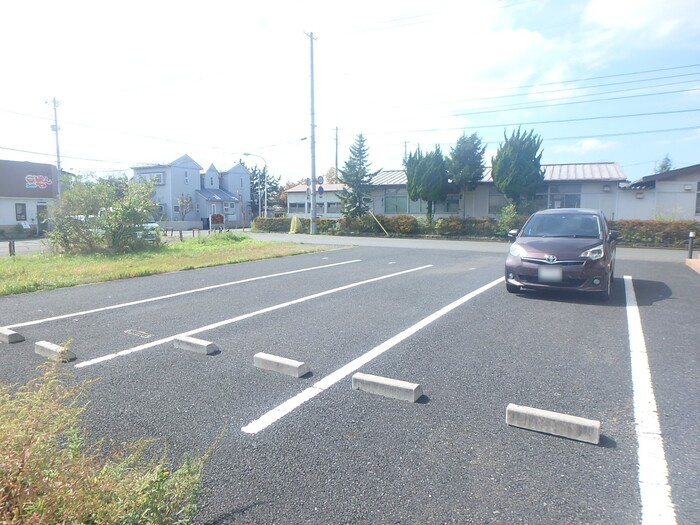 メゾン蒼の駐車場