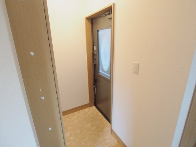 ソレイユタツノの玄関