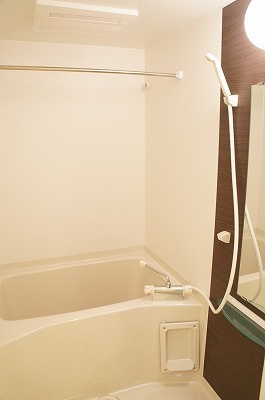 リブリ・シャルマンの浴室|きれいなお風呂です