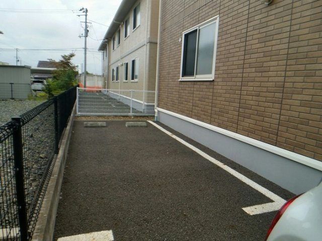 ノエルの駐車場