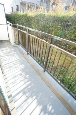 【バルコニー】 | ルミエール戸田 | ※退去前の為、過去の室内写真となります。状況によっては仕様変更の可能性もございます。