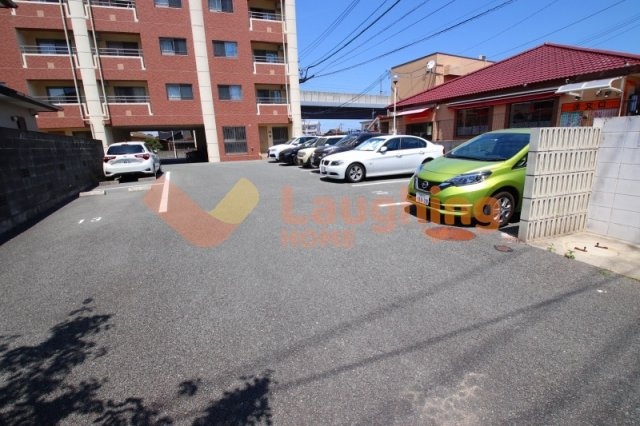 すかる梅満の駐車場|駐車スペースもあります