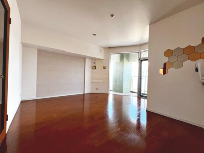 【居間・リビング】 | ディークラウディア津久野駅前アクアガーデン | 【ＬＤＫ約１４．６帖】リビングは居心地良く、ご家族皆がゆったり寛げる憩いの空間となりそうです♪