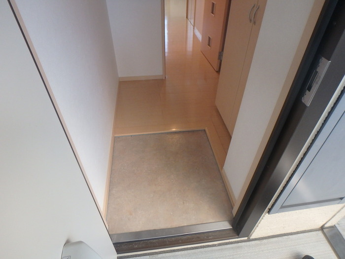 プレジールの玄関