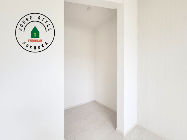 糟屋郡須恵町大字旅石第5-２棟（1号棟）　の収納|洋服や大きな荷物が多い方や人数の多いご家族などは、一般的なクローゼットよりもウォークインクローゼットのほうが使い勝手が良いです。