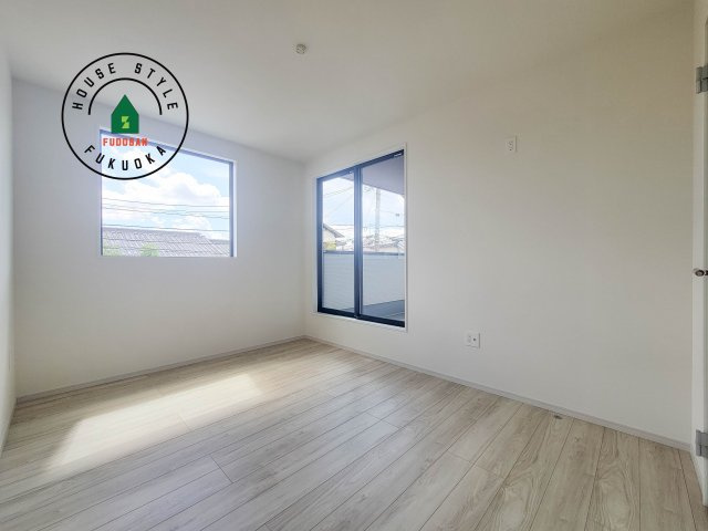 福岡市南区老司5丁目第5-1棟（1号棟）　の寝室|主寝室には収納力に優れたクローゼットがありますので、お部屋もすっきり片付きます。