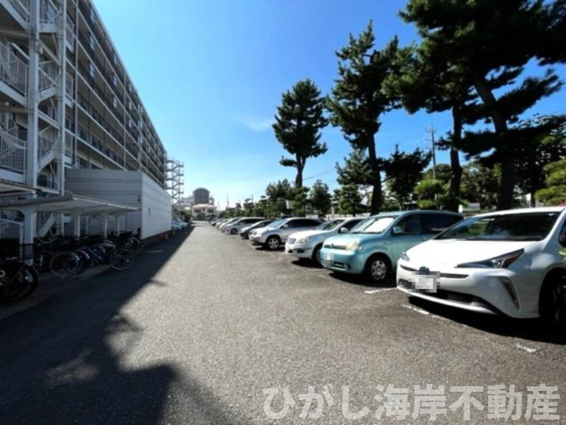 パレ平塚すみれ平四番館の駐車場|敷地内駐車場