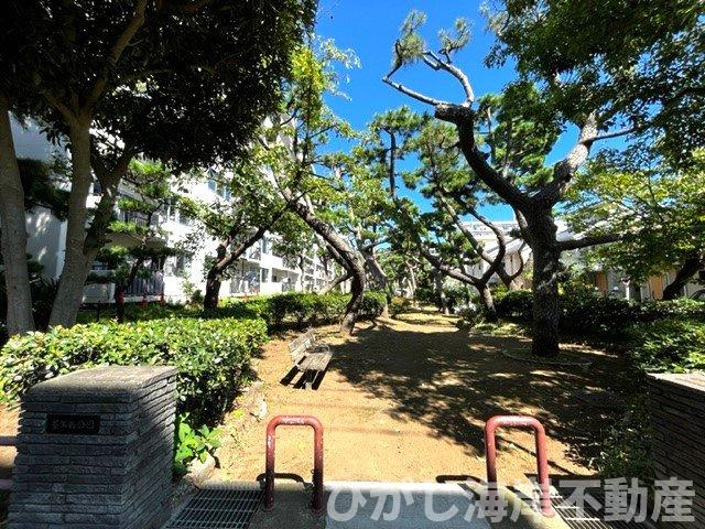 パレ平塚すみれ平四番館の周辺|隣接している公園です