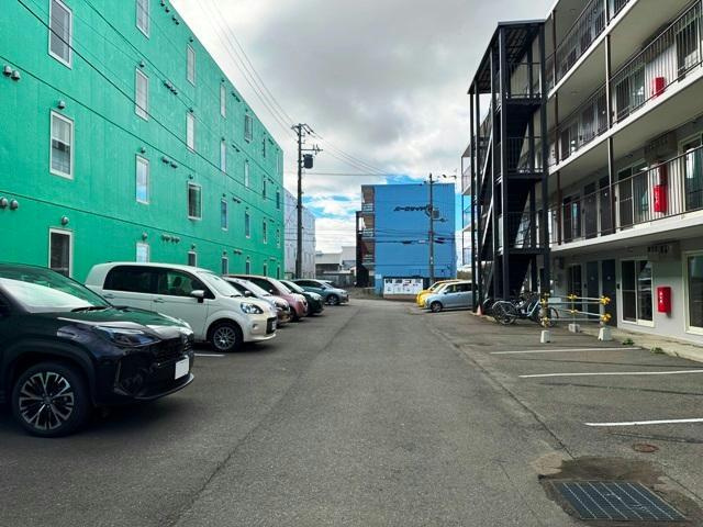 パークサイド廉の駐車場