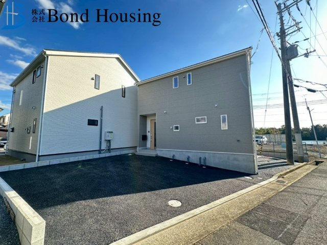 お車2台駐車可能・LDKは約18帖　竜が岡　全3棟　1号棟