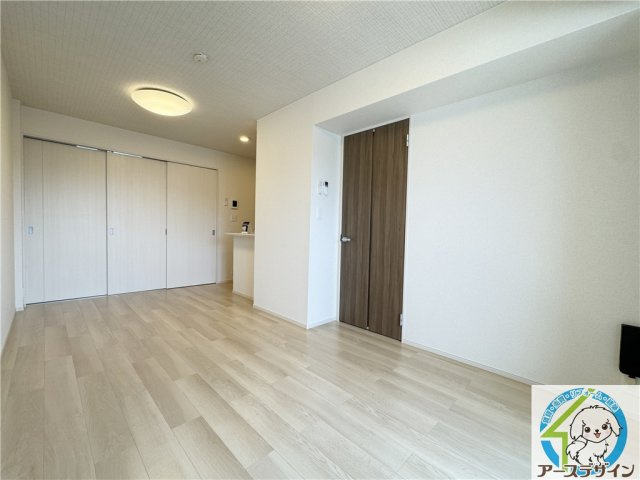 モダンパレスの居間・リビング|※類似部屋