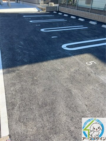 モダンパレスの駐車場|※類似部屋