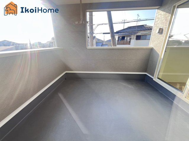 神戸市西区竜が岡第9　1号棟　新築戸建のバルコニー|【ホームページに現地動画掲載中】●年中無休：当日予約可●インナーバルコニーは魅力的♪雨の日も安心！