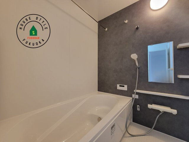筑紫野市筑紫駅前通2丁目第1-1棟（1号棟）　の浴室|1日の疲れを癒してくれる広々バスルーム。雨の日のお洗濯にも大活躍な浴室乾燥機付です！