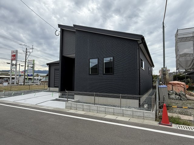 志摩師吉　3棟の外観