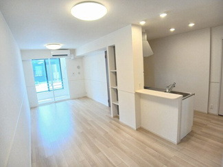 【居間・リビング】 | ラ・メゾン土浦Ⅱ | 使いやすい居間です