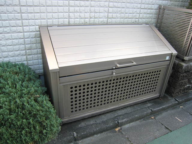 プルミエール桜のその他共用部分|ゴミストッカー